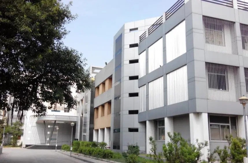 amc-dental-college_001.png