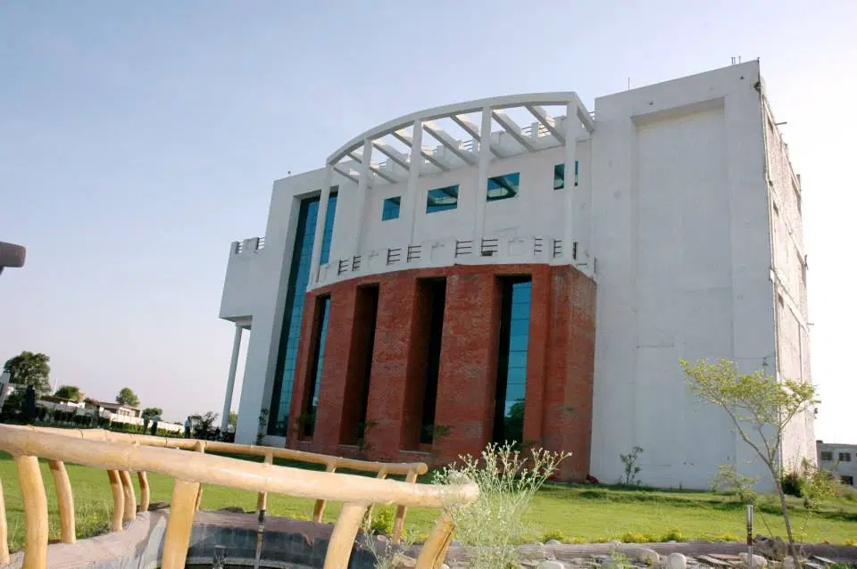 bansal-institute-of-education_001.jpg