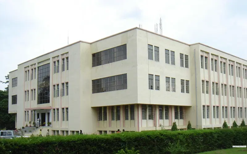 birla-institute-of-technology-bit_001.jpg
