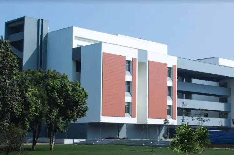 bml-munjal-university-bmu_001.jpg