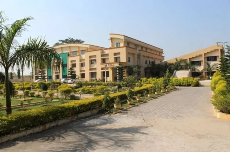 chotanagpur-law-college-clc_001.jpg
