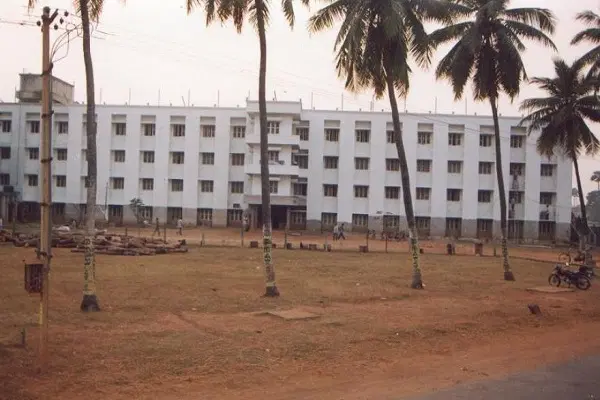 dwarampudi-lakshmana-reddy-college_001.jpg