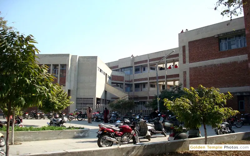 guru-nanak-dev-university-college-gnduc_001.jpg