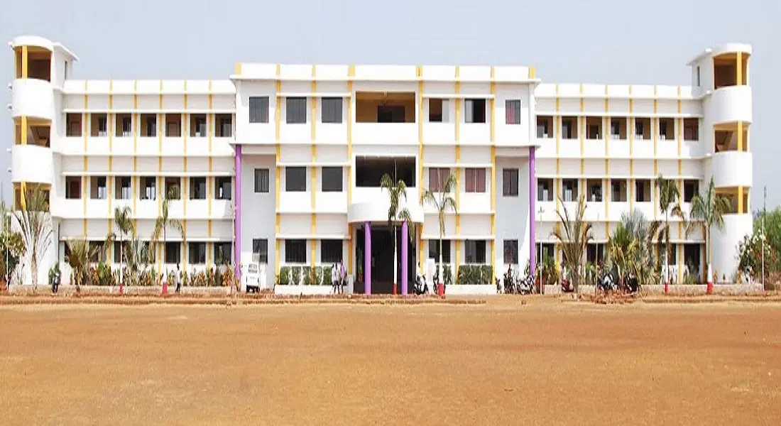 indira-institute-of-pharmacy-sadavali_001.jpg