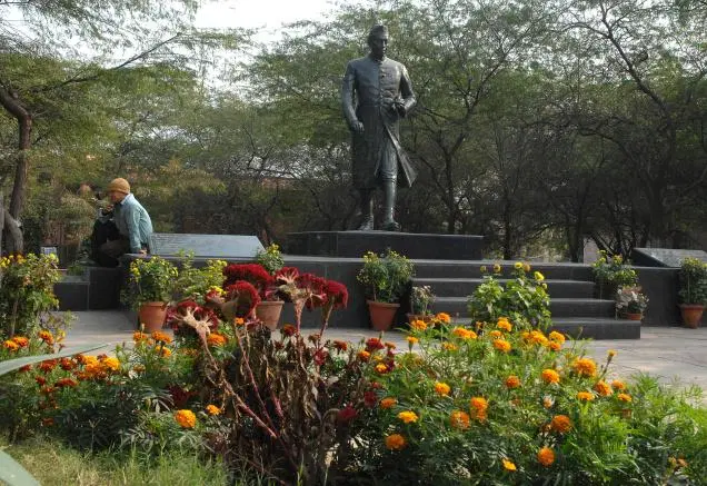 jawaharlal-nehru-university-jnu_001.jpg