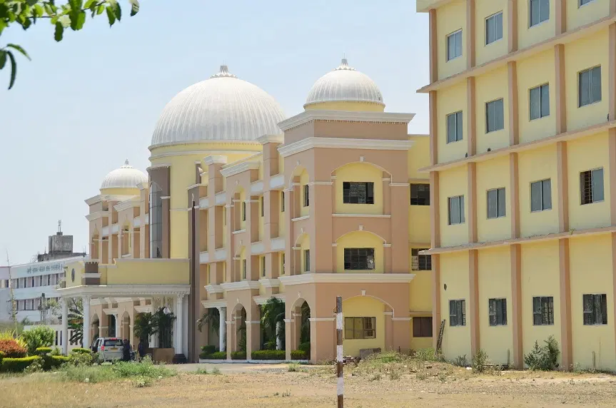 lakshmi-narain-college-of-technology-science-lncts_001.jpg