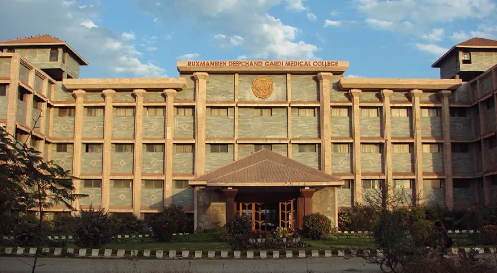 r-d-gardi-medical-college-rdgmc_001.jpg