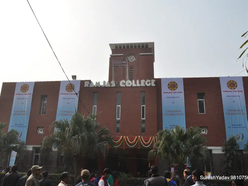 ramjas-college_001.jpg