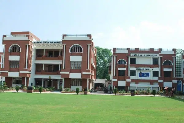 sadanlal-savaldas-khanna-girls-degree-college_001.jpg