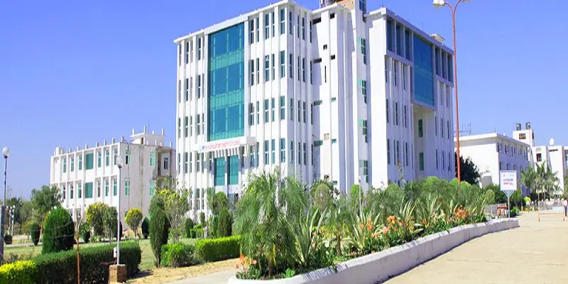 sr-college-of-science-and-engineering_001.jpg