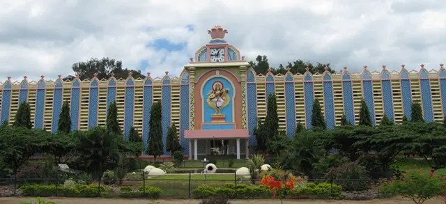 sri-sathya-sai-institute-of-higher-learning-sssihl_001.jpg