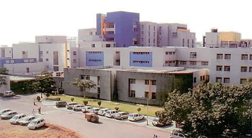 surat-municipal-institute-of-medical-education-research-smimer_001.jpg