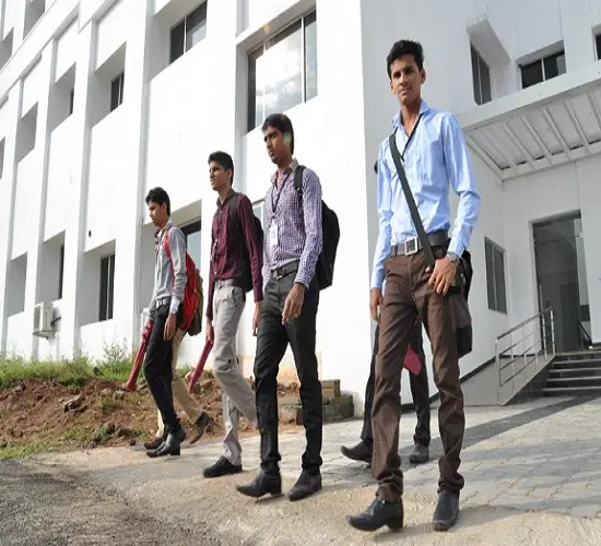 dhaanish-ahmed-institute-of-technology_001.png