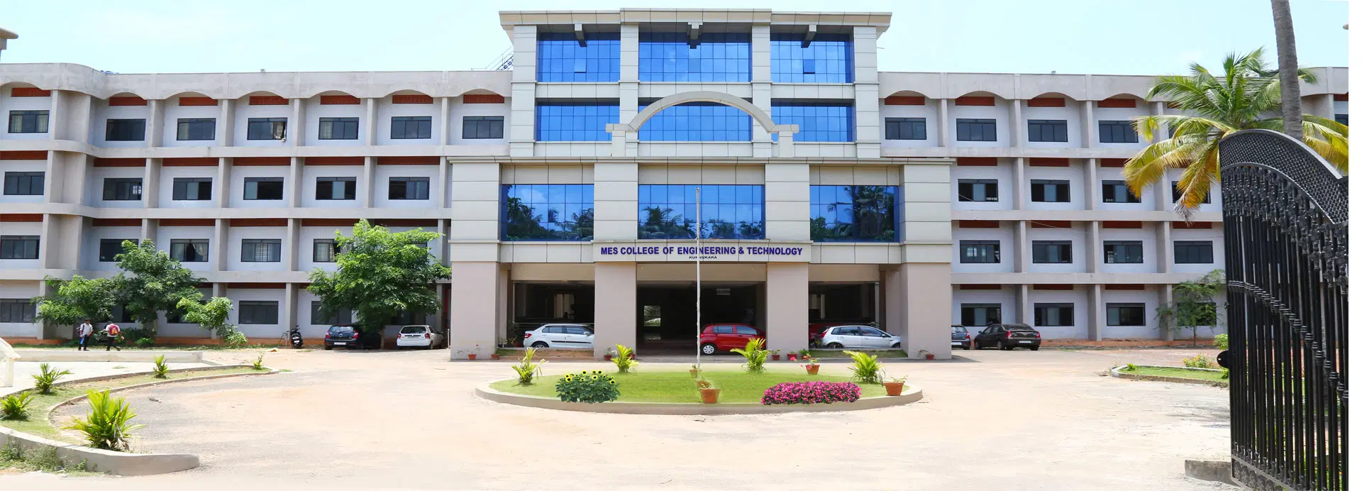 mes-college-marampally_001.jpg