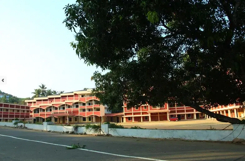 st-marys-college-puthanangadi_001.jpg