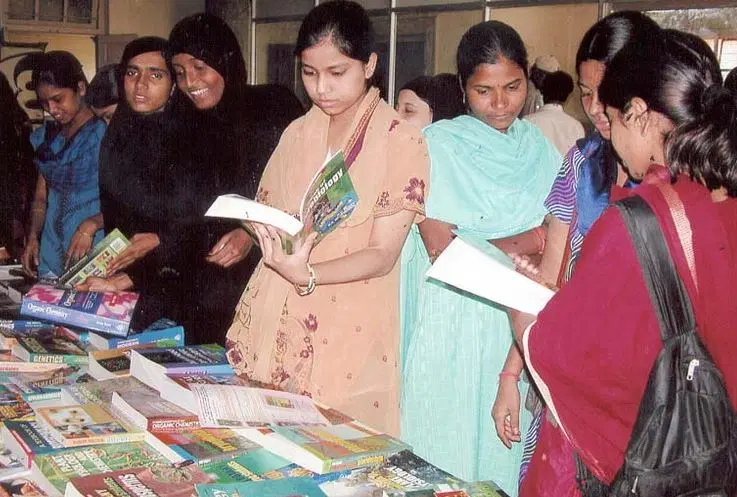 sarojini-naidu-vanita-mahavidyalaya-snvmv_001.jpg