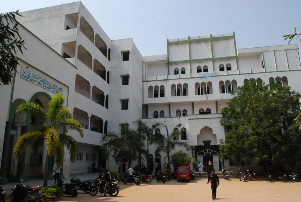 anwarul-uloom-college_001.jpg