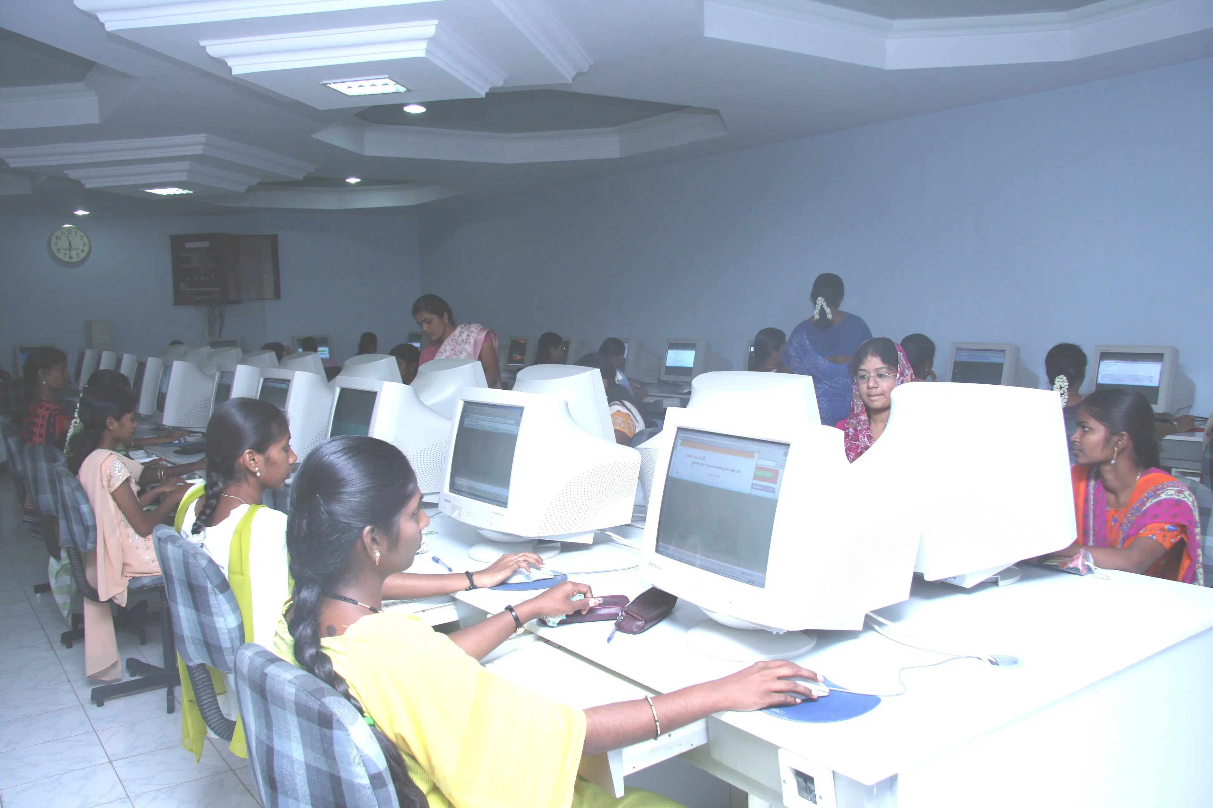 cauvery-college-for-women_001.jpg