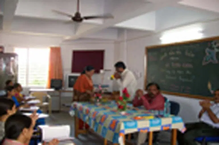 chaudhari-m-ed-college_001.jpg