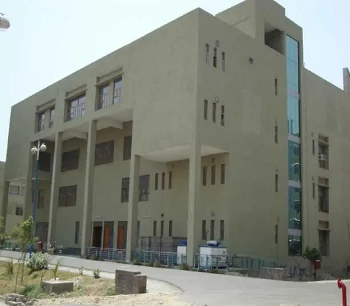 government-medical-college-super-facility-hospital-chakrapanpur_001.jpg