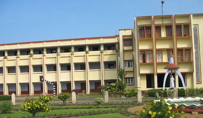 kuriakose-elias-college-mannanam_001.jpg