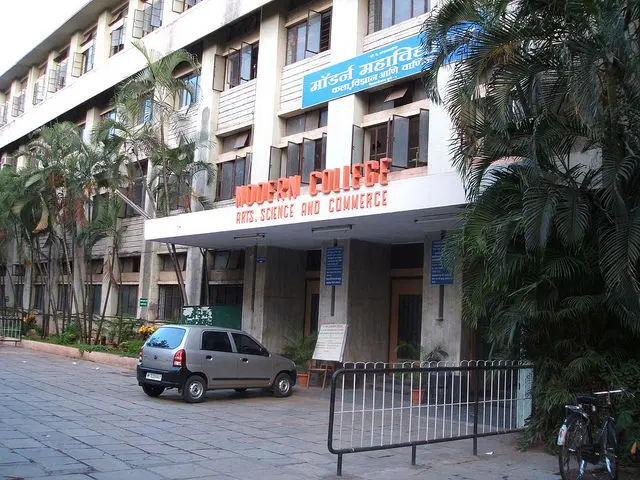 modern-college-of-arts-science-and-commerce-mcasc-shivajinagar_001.jpg