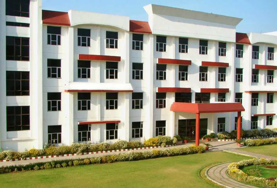 shri-ram-college-of-engineering-and-management-srcem_001.jpg