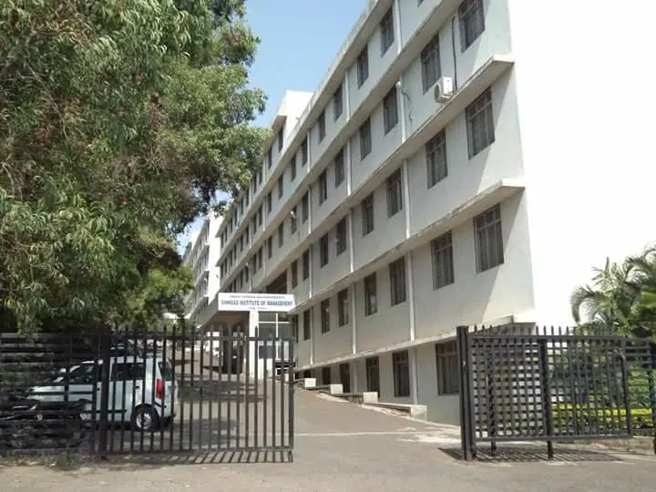 sinhgad-institute-of-management-siom_001.jpg