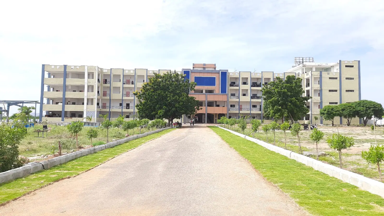 yv-siva-reddy-college-of-engineering-and-technology_001.jpg