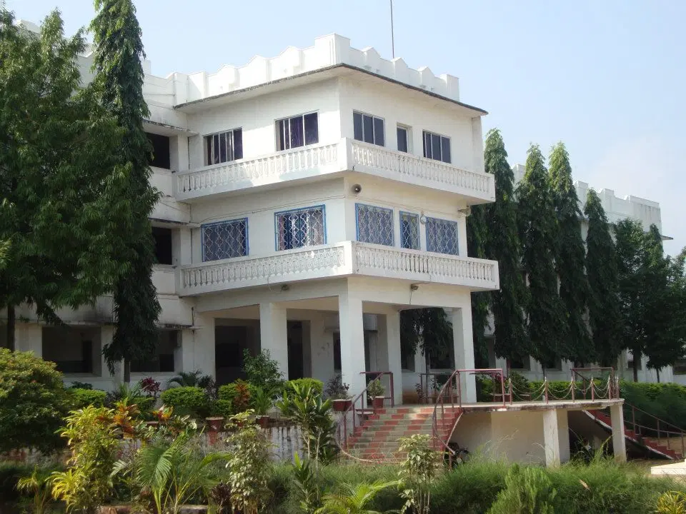 christian-polytechnic-college_001.jpg