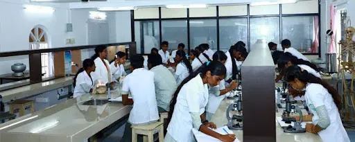sa-raja-pharmacy-college_001.jpg