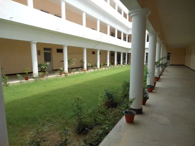 shri-kashi-chandradev-polytechnic_001.jpg