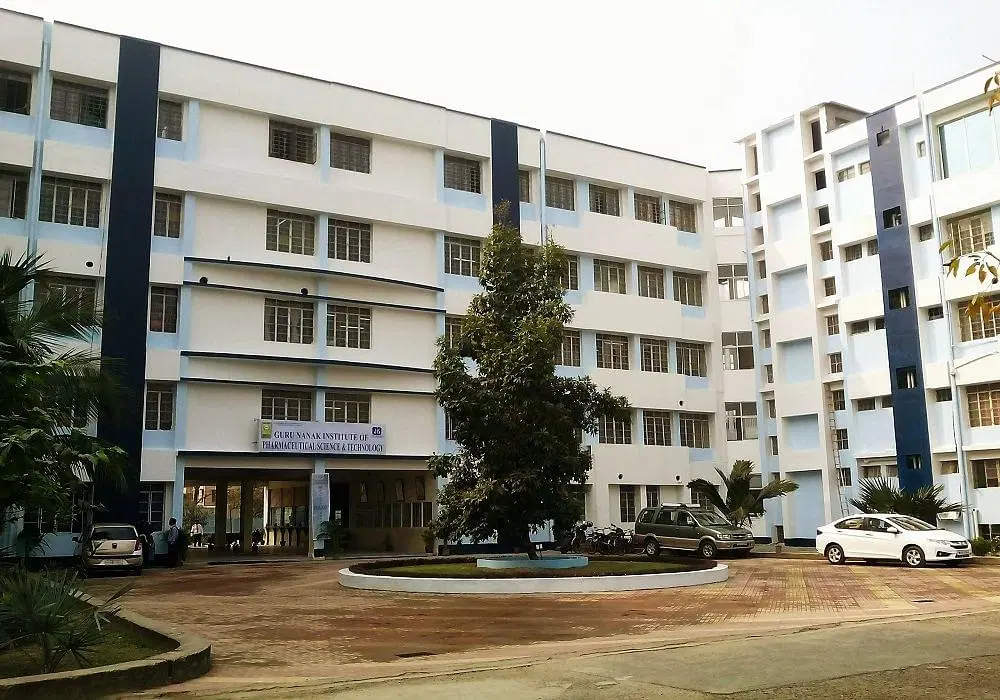 gurunanak-college-of-pharmacy_001.jpg