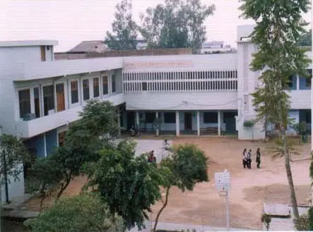 dm-college_001.jpg
