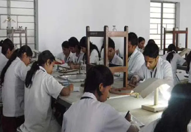 awadh-dental-college-and-hospital_001.png