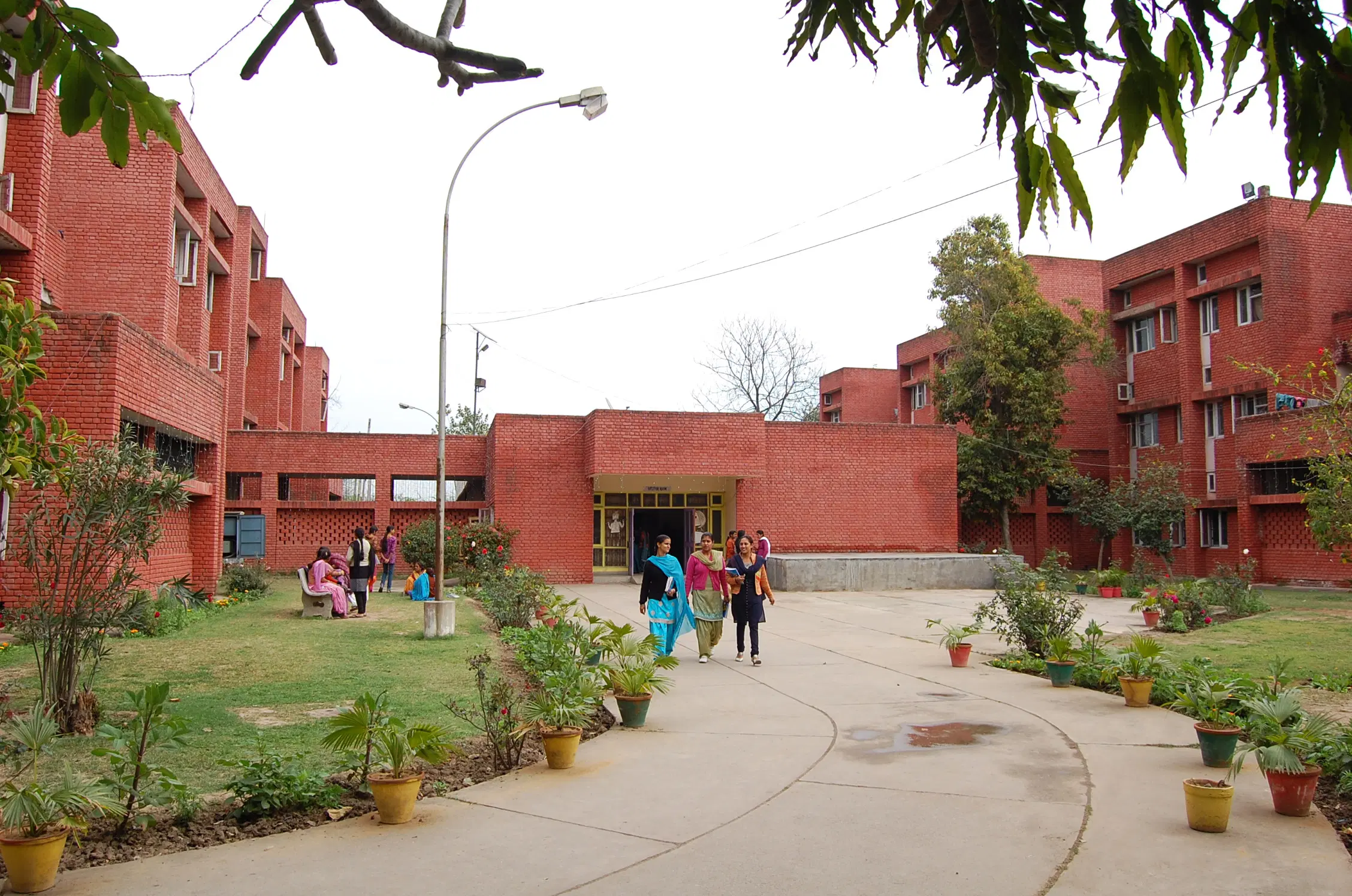 government-polytechnic-college-for-girls_001.jpg