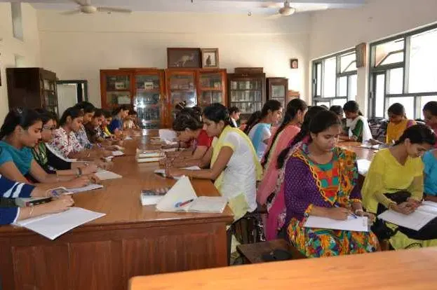 sr-govt-college-for-women_001.jpg
