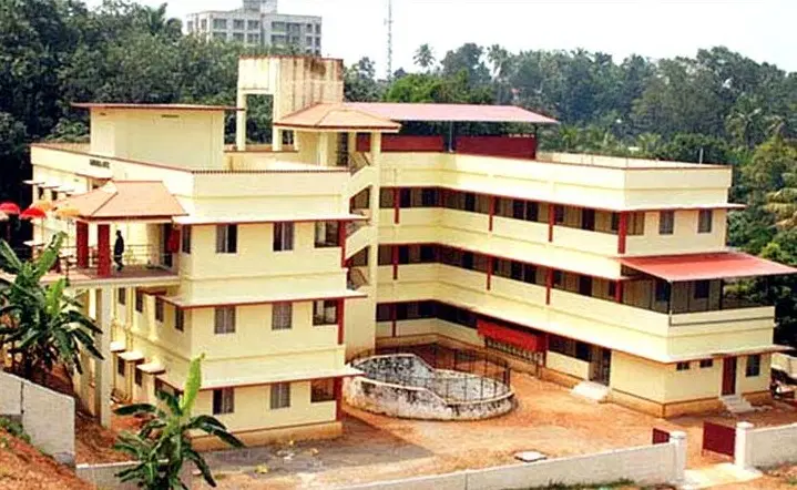 dr-padiyar-memorial-homoeopathic-medical-college-chottanikkara_001.jpg