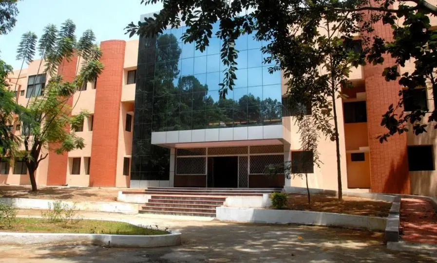 national-institute-of-mental-health-and-neuro-sciences-nimhans_001.jpg