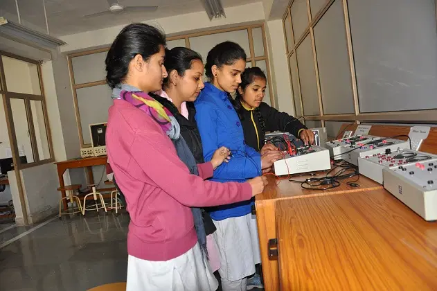 akal-college-of-engineering-and-technology_001.jpg