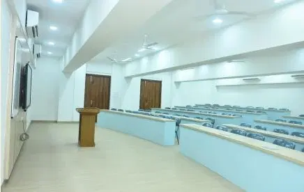 dm-harish-school-of-law_001.jpg