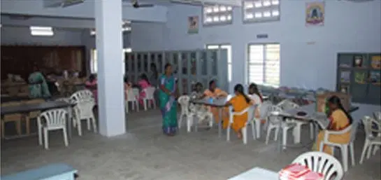 emg-yadava-womens-college_001.jpg