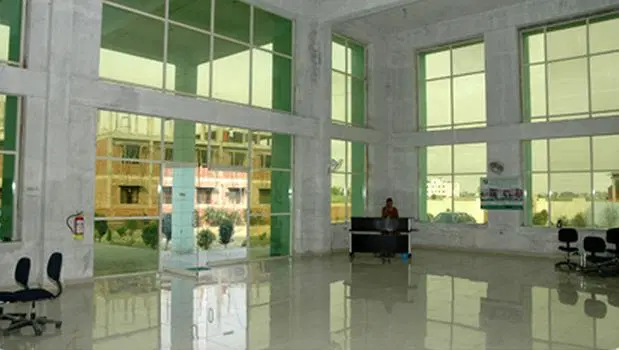 meerut-international-institute-of-technology-miit_001.jpg