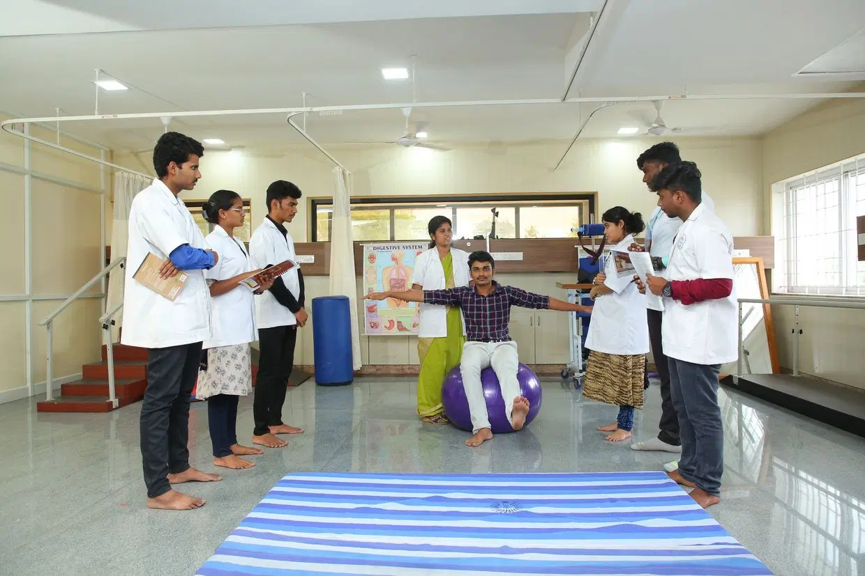 sri-lakshmi-college-of-physiotherapy_001.jpg