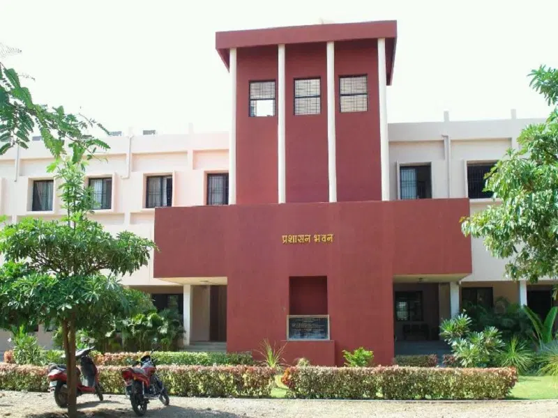 tuljaram-chaturchand-college-of-arts-science-commerce-tcc_001.jpg