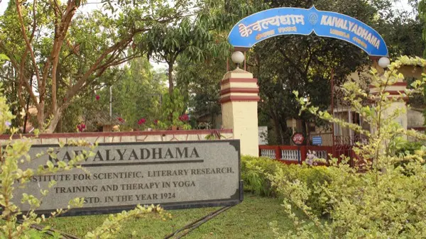 kaivalyadhama-yoga-institute_001.jpg