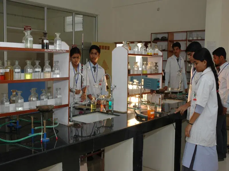 sinhgad-institute-of-pharmacy-siop-narhe_001.jpg