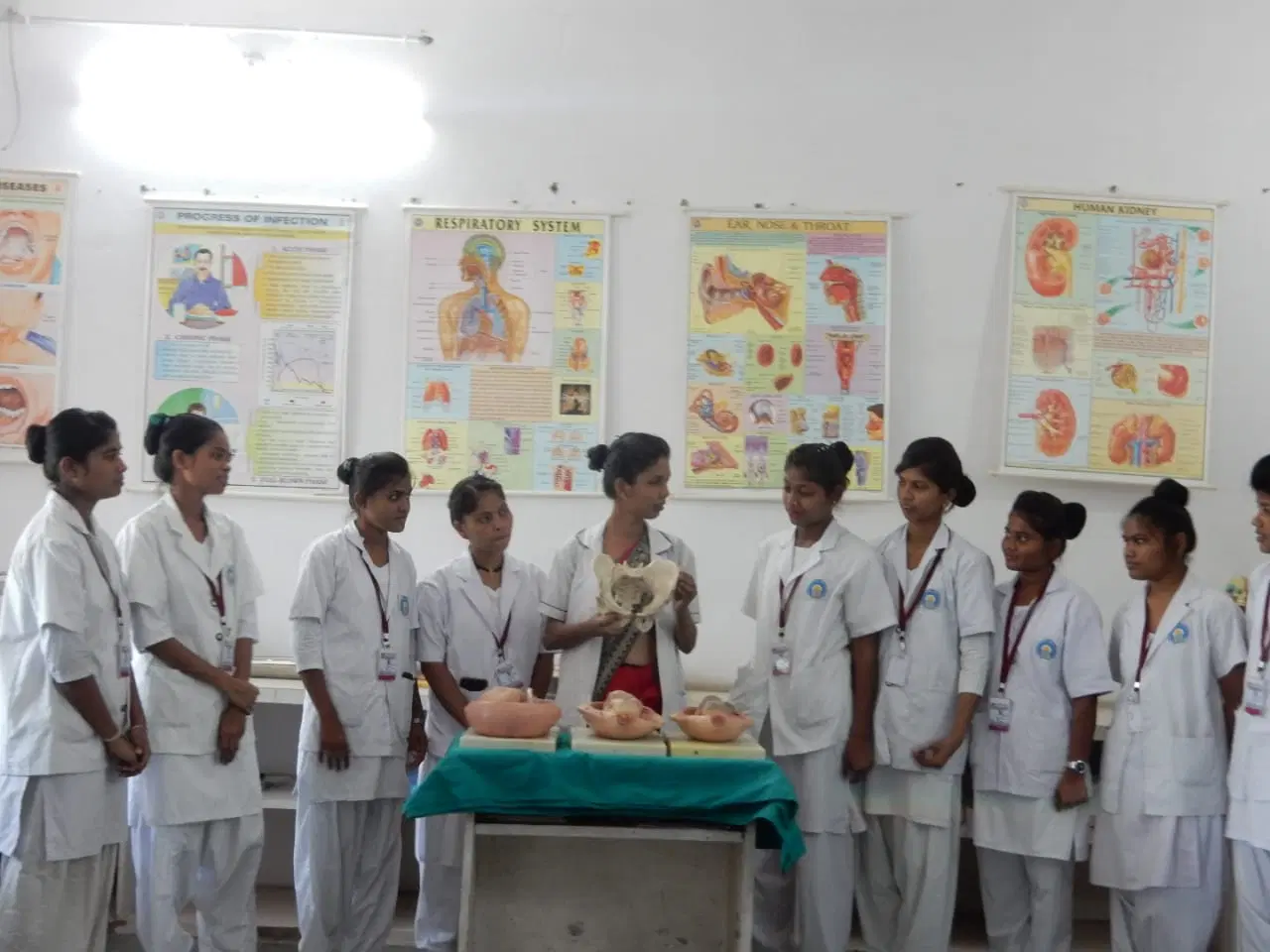 aakar-school-of-nursing-asn_001.jpg