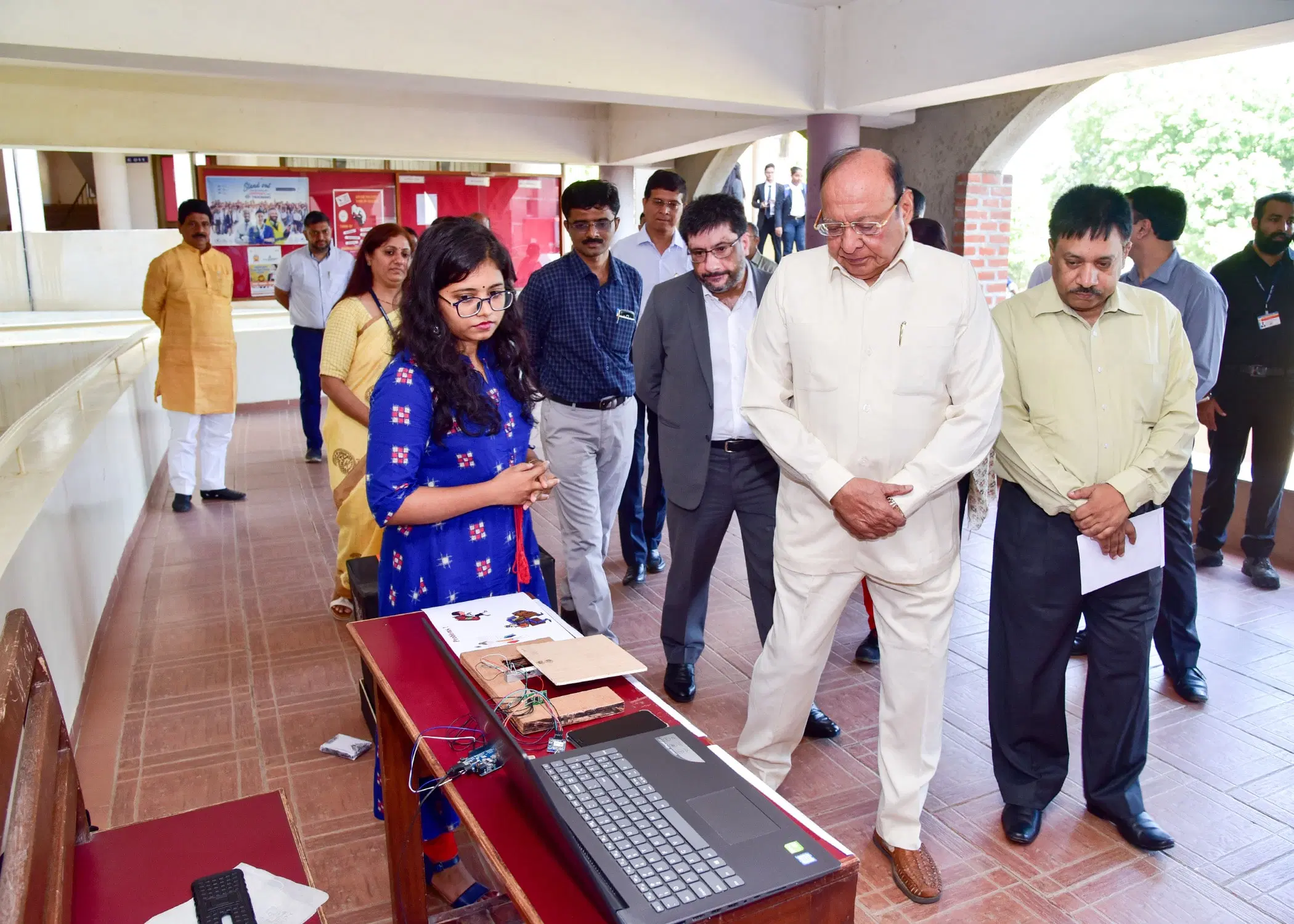 shankersinh-vaghela-bapu-institute-of-science-and-commerce-svbis_001.jpeg
