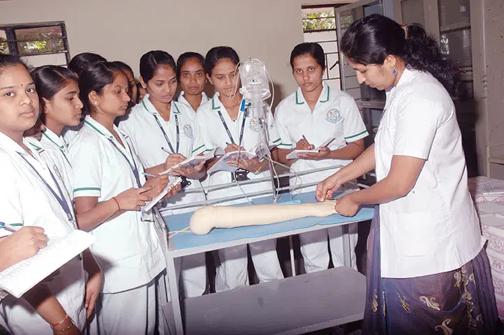 dr-b-r-ambedkar-institute-of-nursing_001.jpg